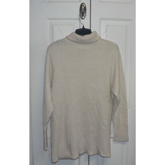 Cloth By Design Side Button Detail Turtleneck Sweater Pearl Essence Medium $49 - Picture 3 of 3